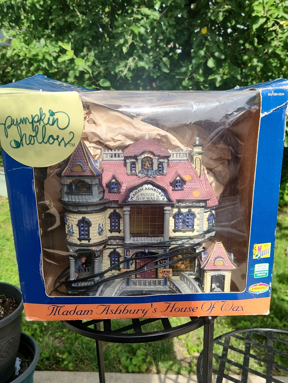Pumkin Hollow, Vintage 2004, Halloween Madam Ashbury's House Of Wax, Village